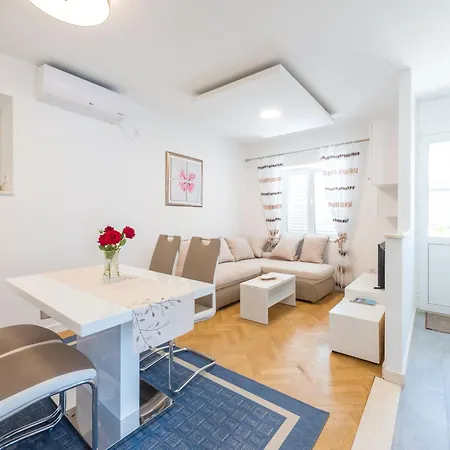 Lucija - Two Bedroom With Balcony And Sea View Apartament