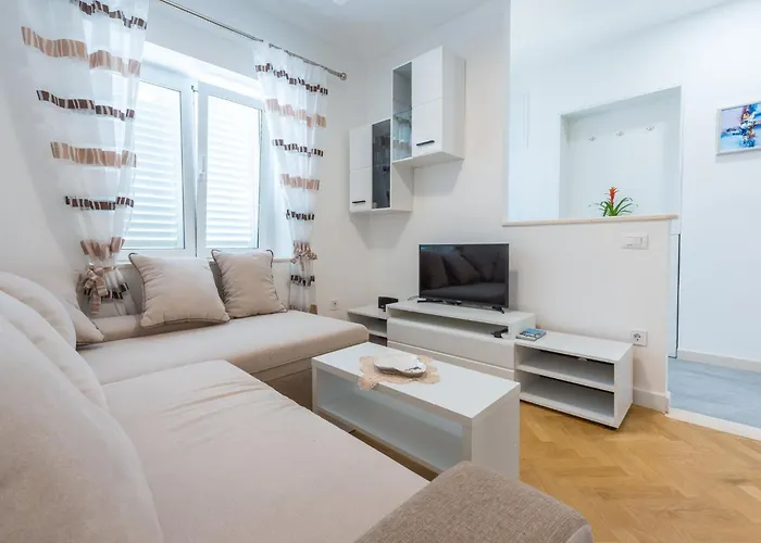 Apartment Lucija - Two Bedroom With Balcony And Sea View Dubrovnik