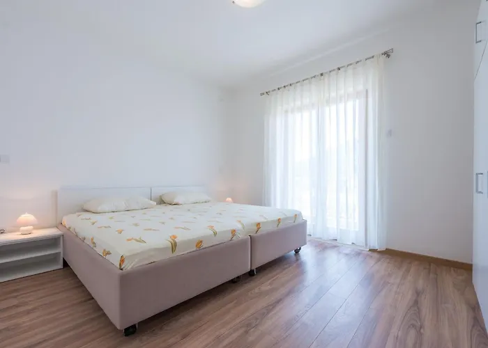Apartment Lucija - Two Bedroom With Balcony And Sea View *